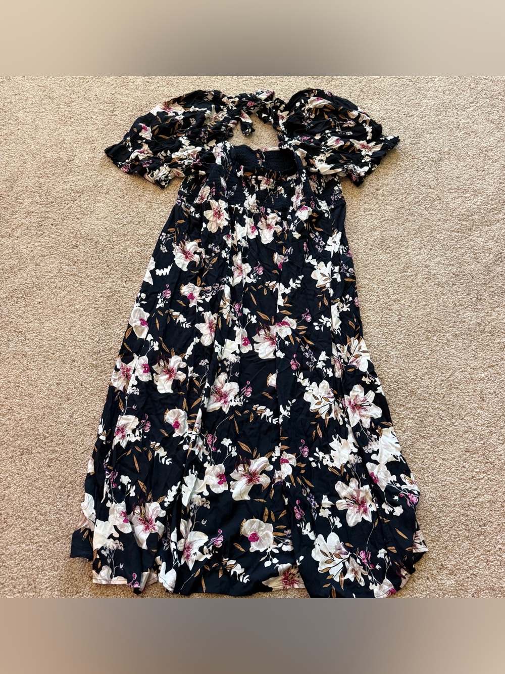 By Anthropologie Puff-Sleeve Smocked Midi Dress in Black Floral Size XL - Picture 4 of 5